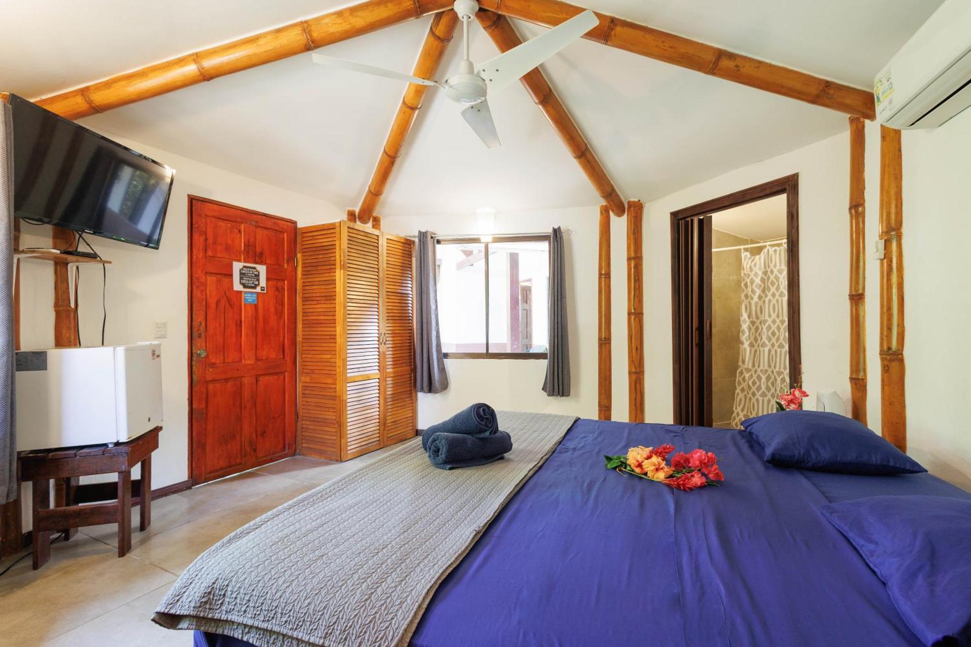 Bambutel Cocles Otel Puerto Viejo de Talamanca Dış mekan fotoğraf